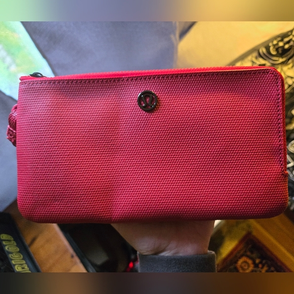 lululemon Double Up Pouch - Picture 3 of 9